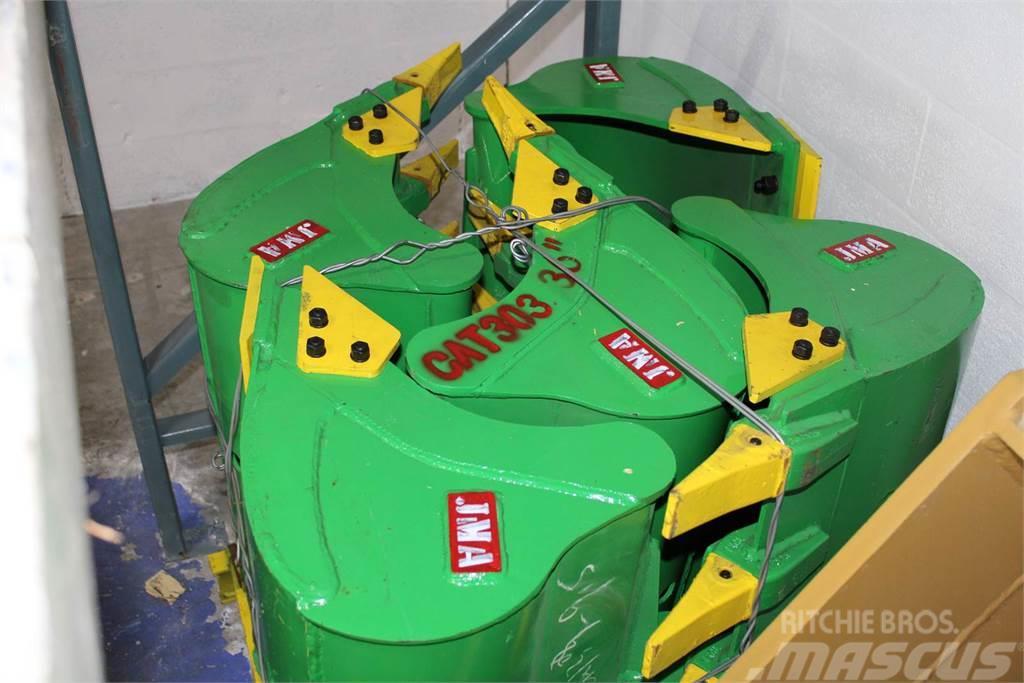 JM Attachments JMA Ditching Clean Up Bucket 36 " Kubo Buckets