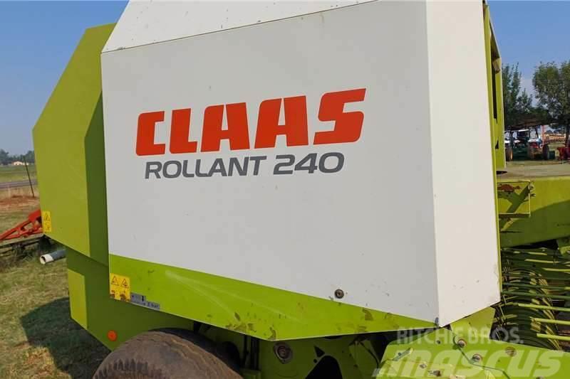 CLAAS RollantÂ  240 twine baler Other trucks