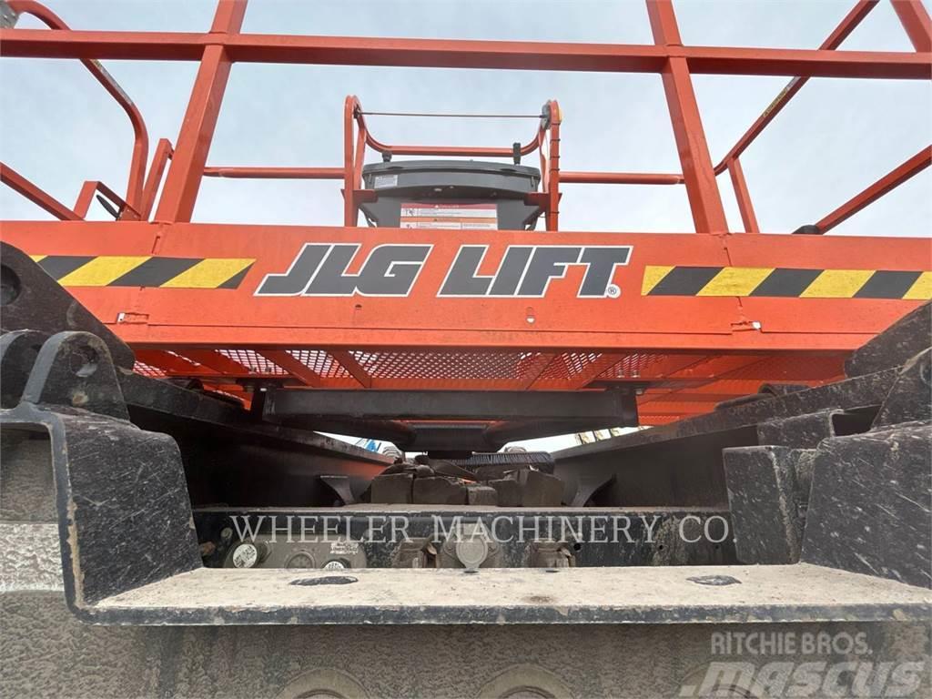 JLG 660SJ Articulated boom lifts