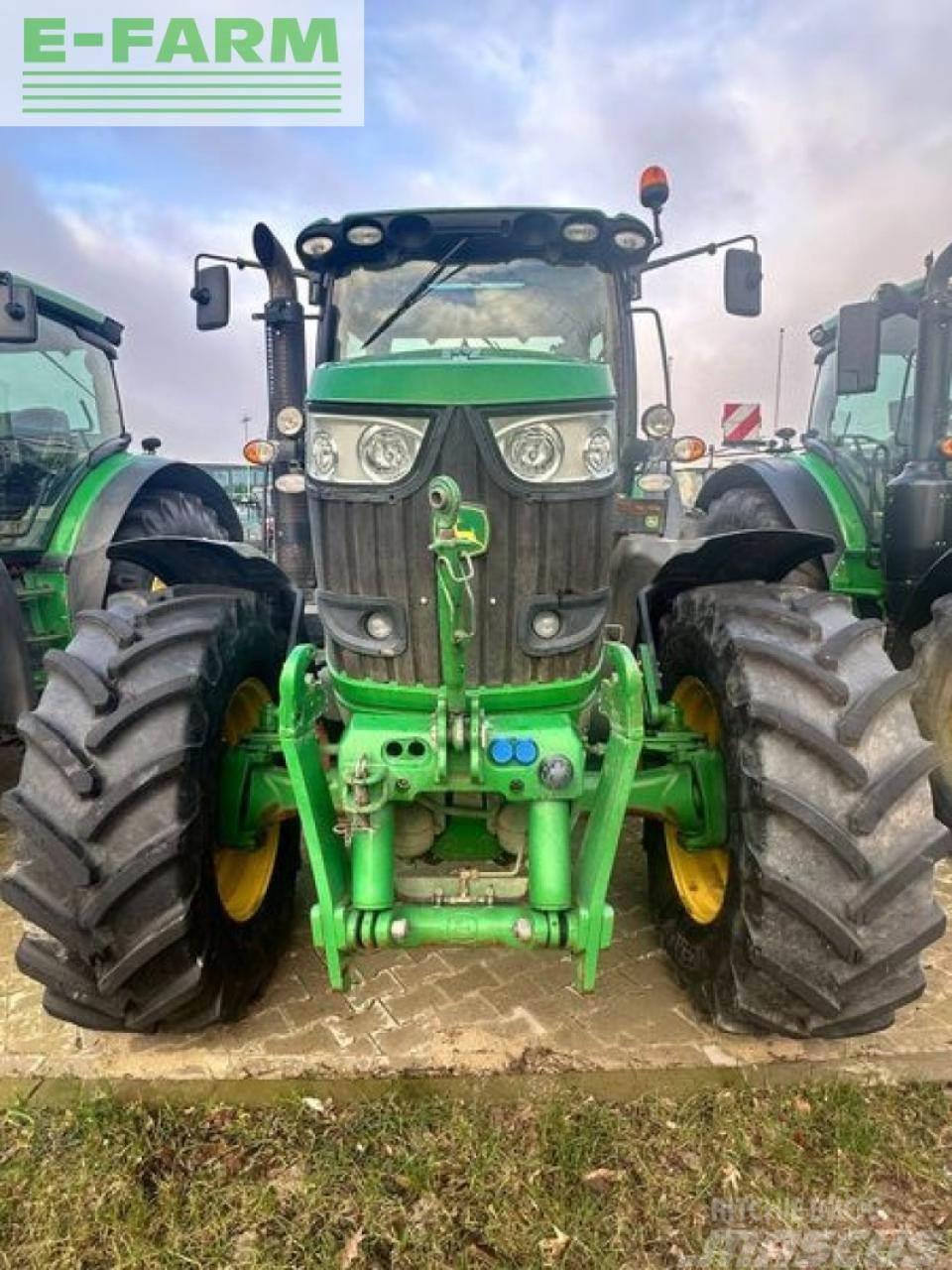 John Deere 6210 r Tractors