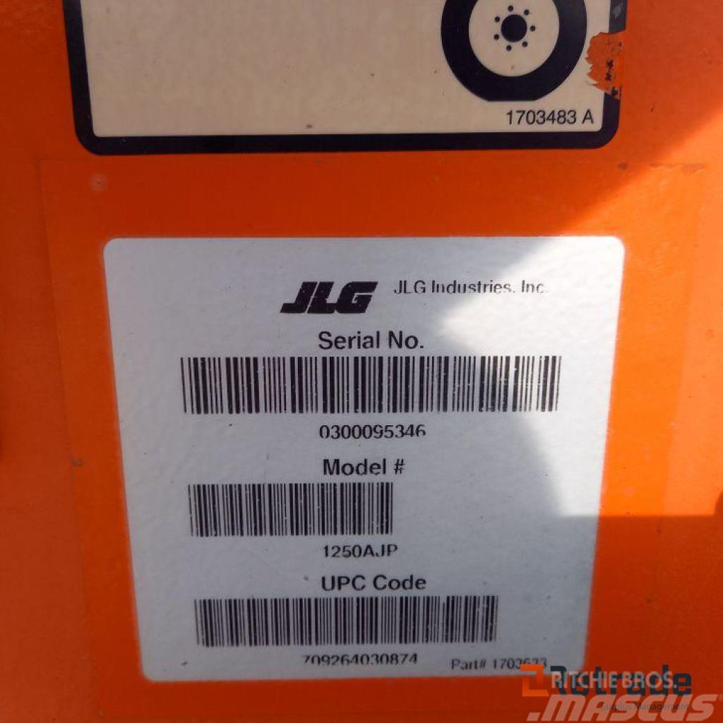 JLG 1250 AJP Articulated boom lifts