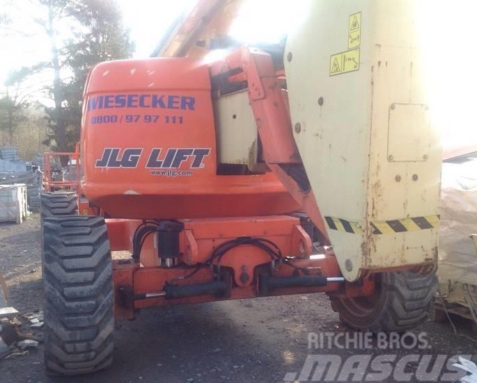 JLG 600 AJ Articulated boom lifts