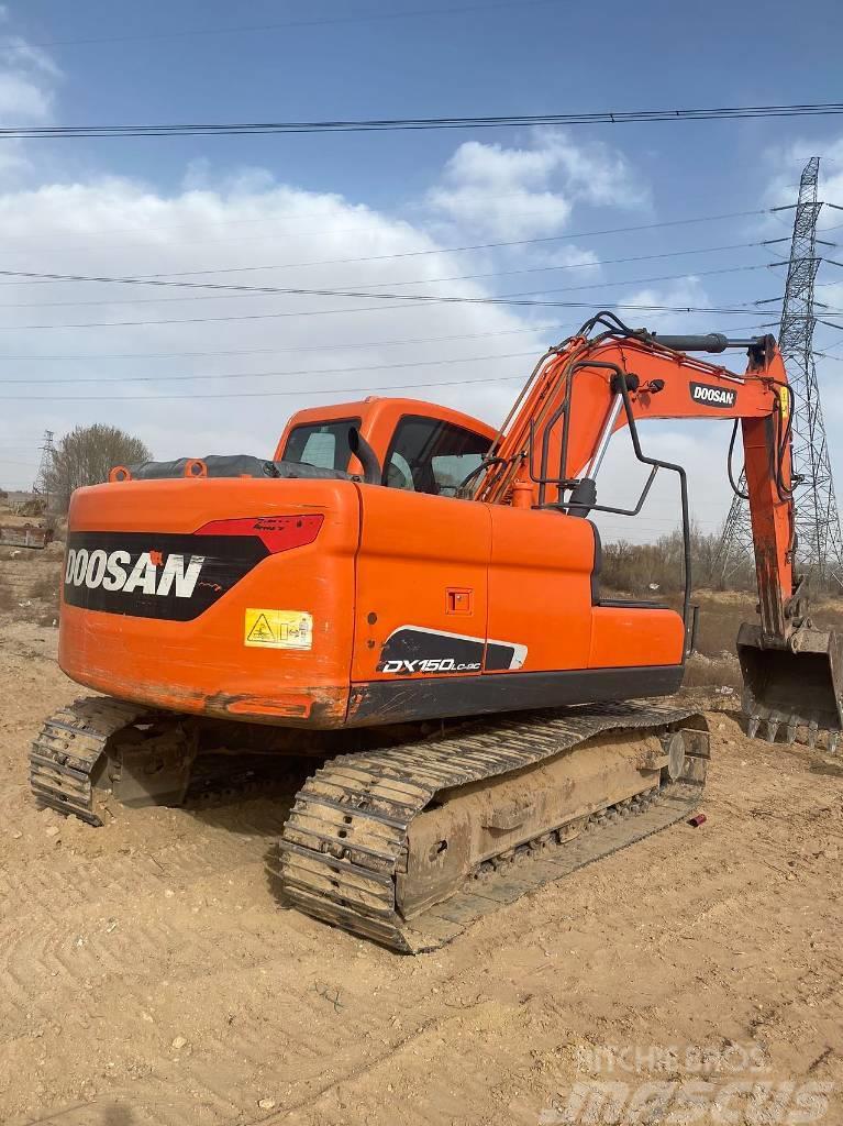 Doosan DX150 Midi excavators  7t - 12t