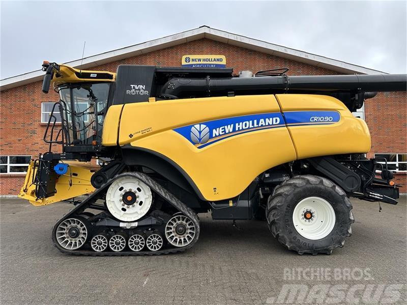 New Holland CR10.90 + 40” Sejlbord Combine harvesters