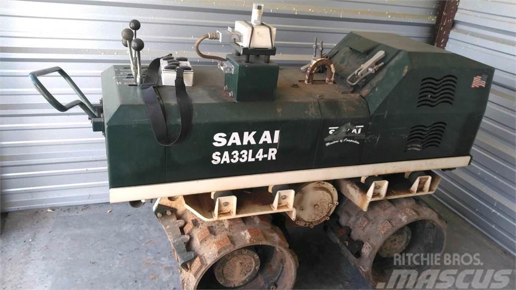 Sakai SA33L4-R Towed vibratory rollers
