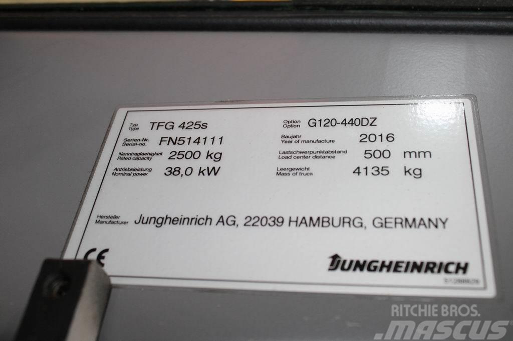 Jungheinrich TFG 425s G120-440DZ LPG trucks