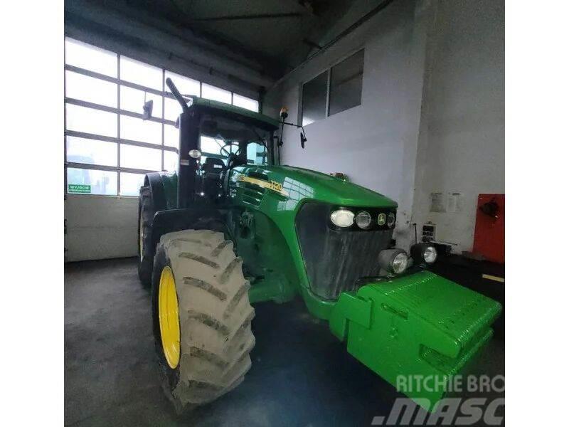 John Deere 7820 Tractors