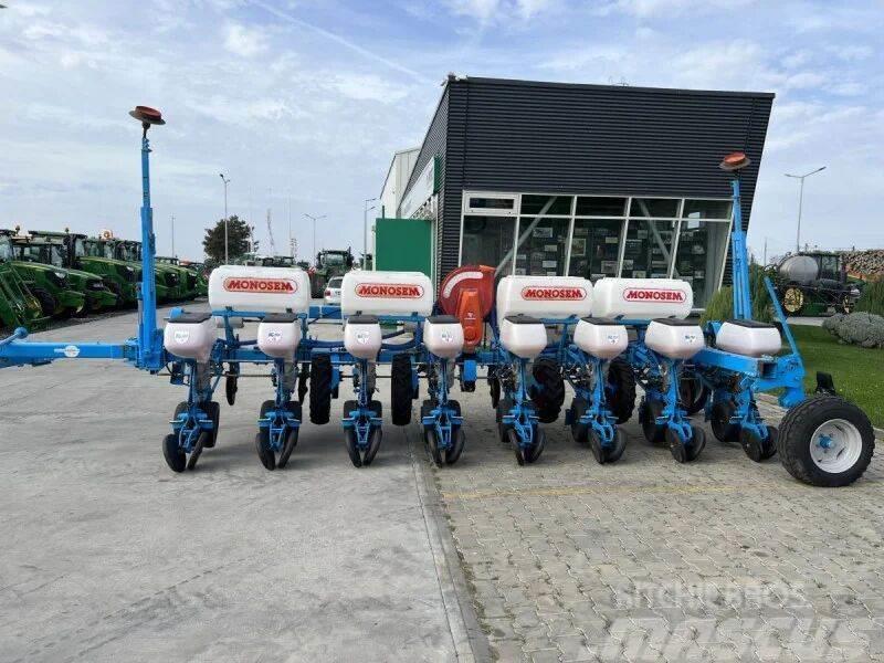 Monosem NG Plus 8R Precision sowing machines