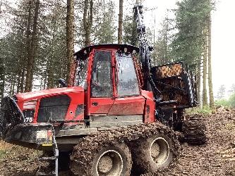 Komatsu 875