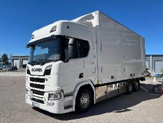 Scania R590