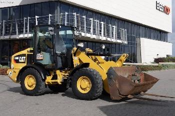 CAT 906M
