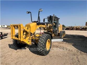 CAT 150 AWD