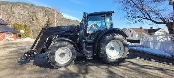 Valtra N135