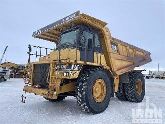 CAT 775D