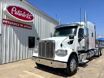 Peterbilt 567