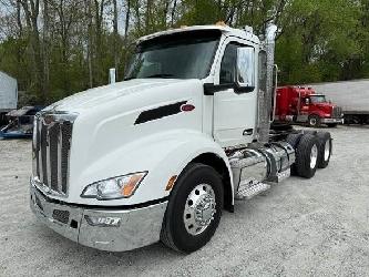 Peterbilt 579