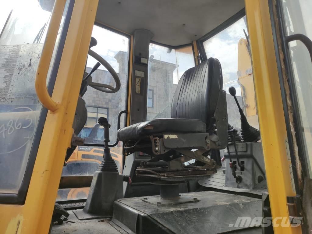 Komatsu WB 92 A Grävlastare
