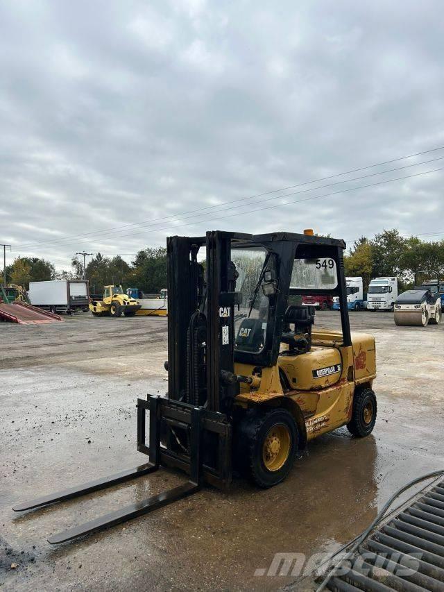 CAT DP 35 K Dieselmotviktstruckar