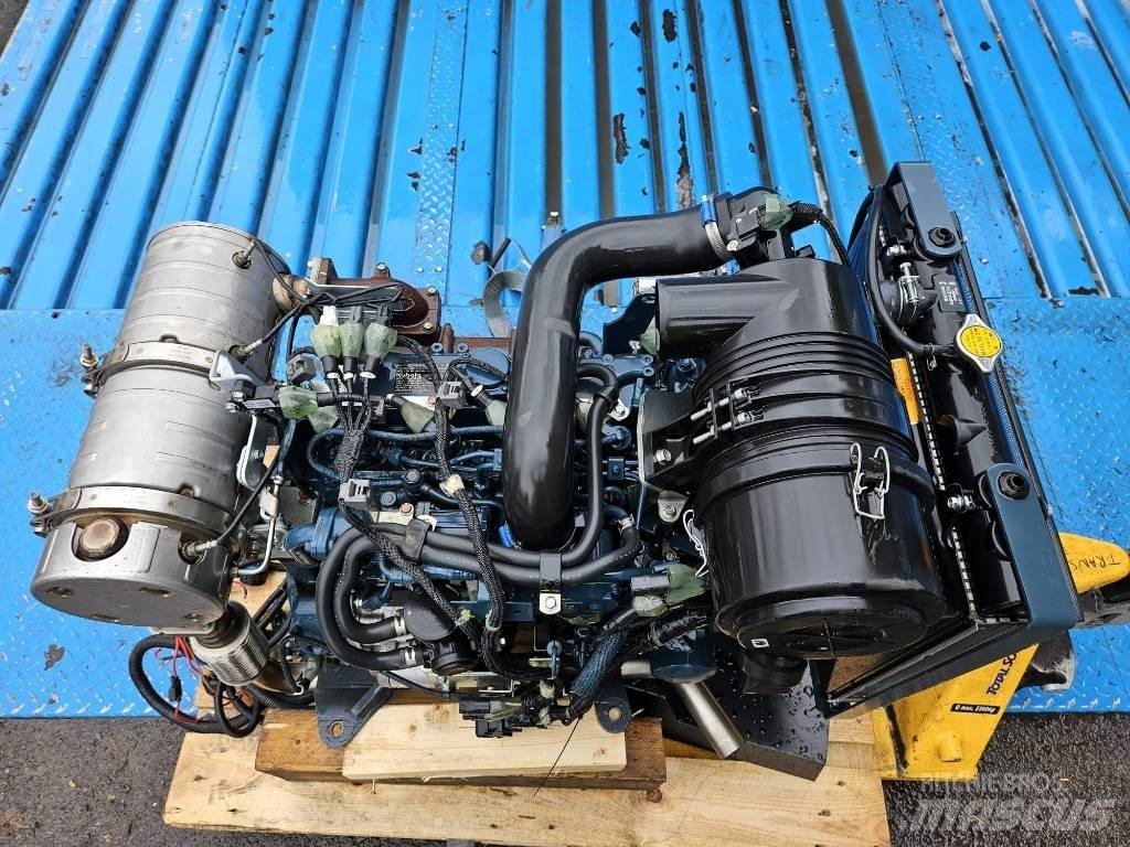 Kubota V 2403 Motorer