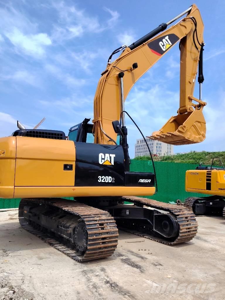 CAT 320D2 Bandgrävare