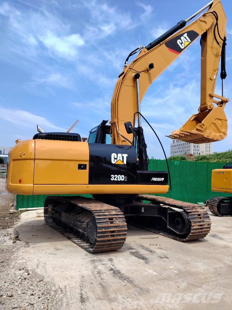 CAT 320D2 Bandgrävare