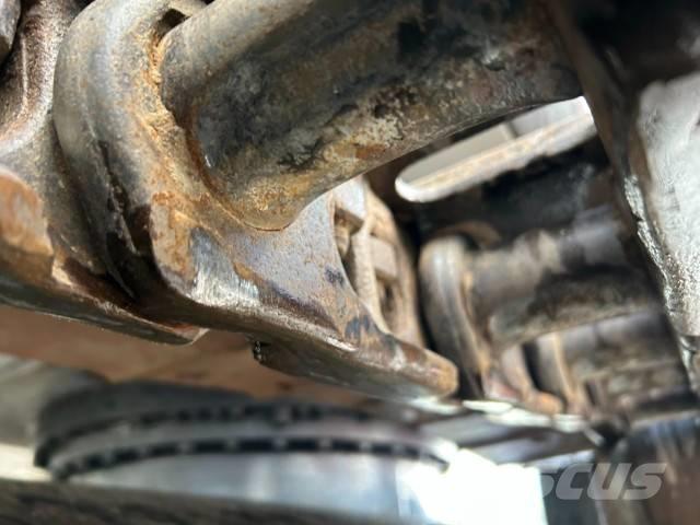 Hitachi ZX 210 LC-3 Bandgrävare