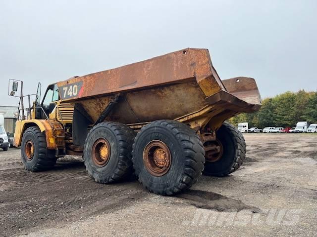 CAT 740 Midjestyrd dumper