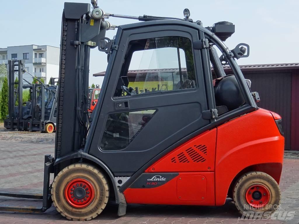 Linde H30T-02 Gasolmotviktstruckar