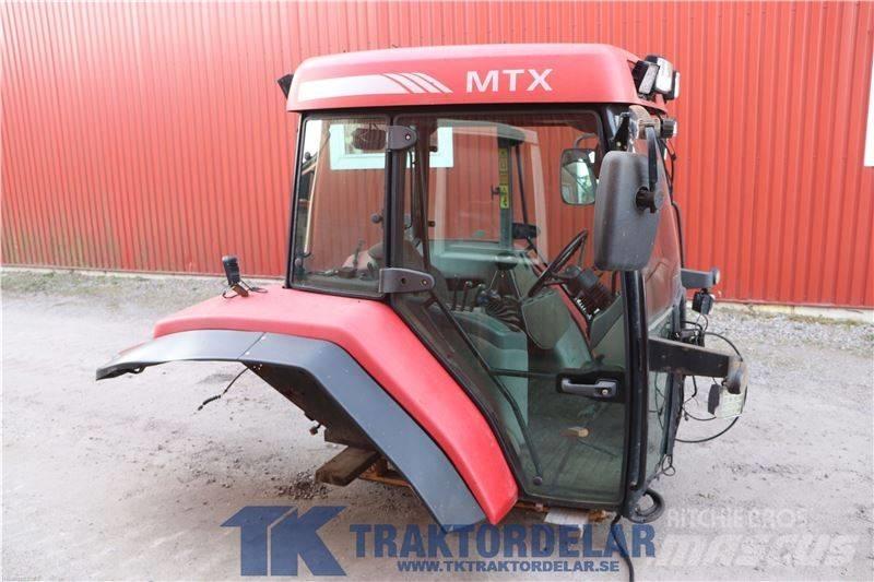 McCormick MTX 185 Hytter och interiör