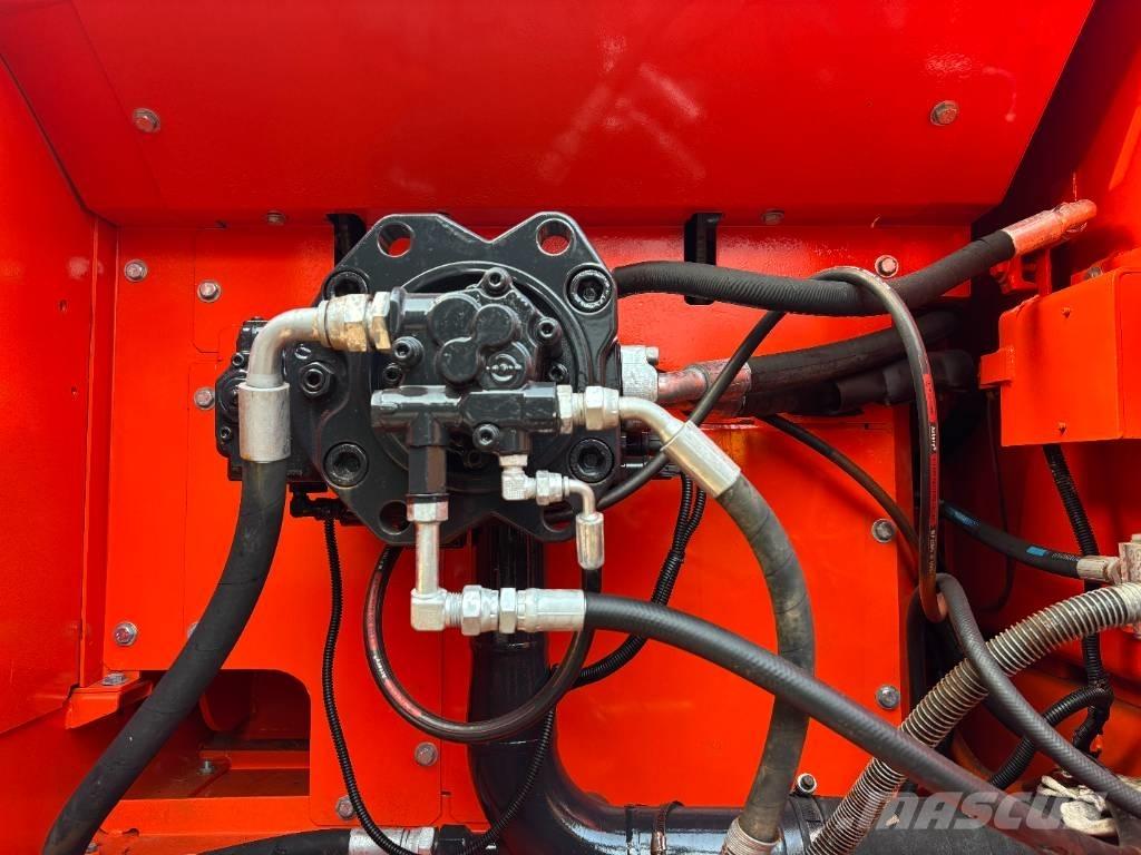 Doosan DX300LC-9C Bandgrävare