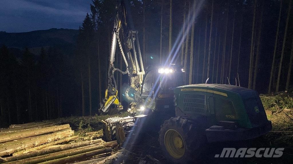 John Deere 1270 E Skördare