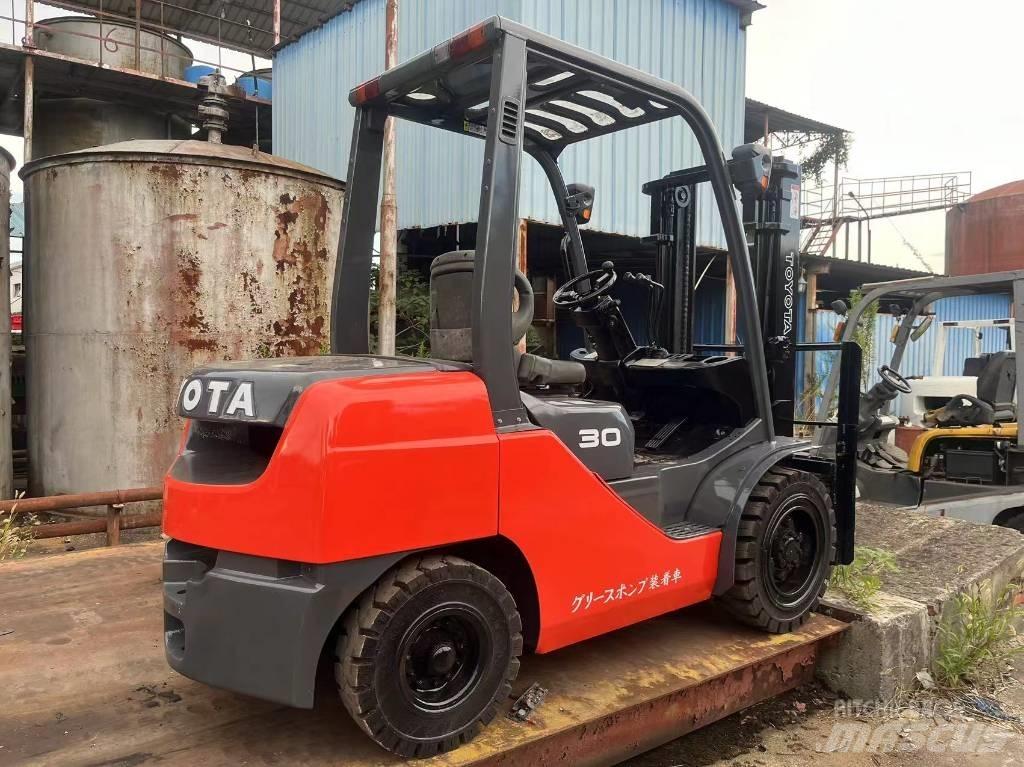 Toyota FD 30 Dieselmotviktstruckar