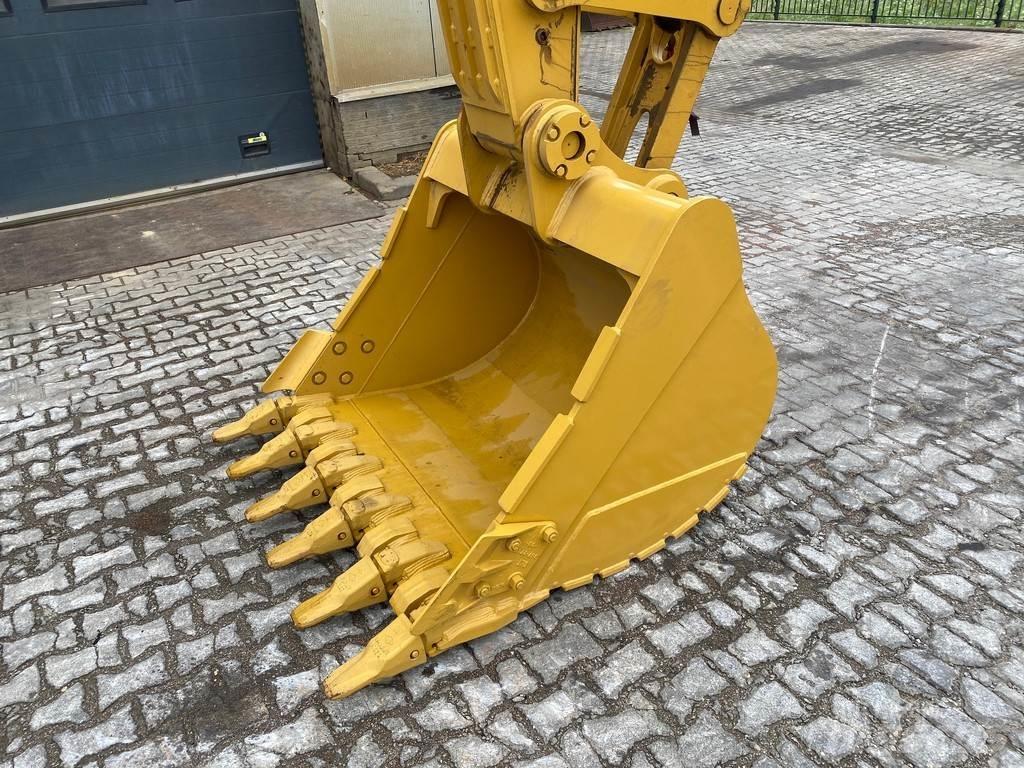 CAT 320D3 Bandgrävare