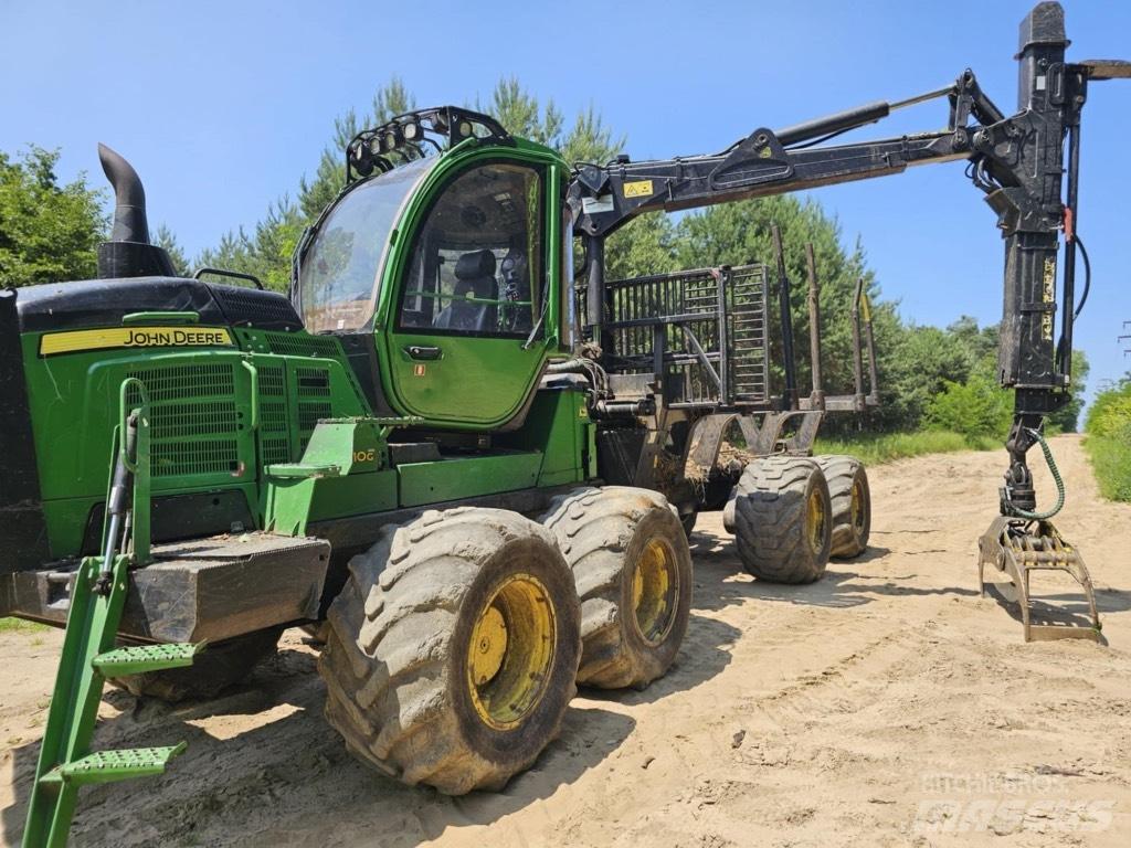 John Deere 1210 G Skördare
