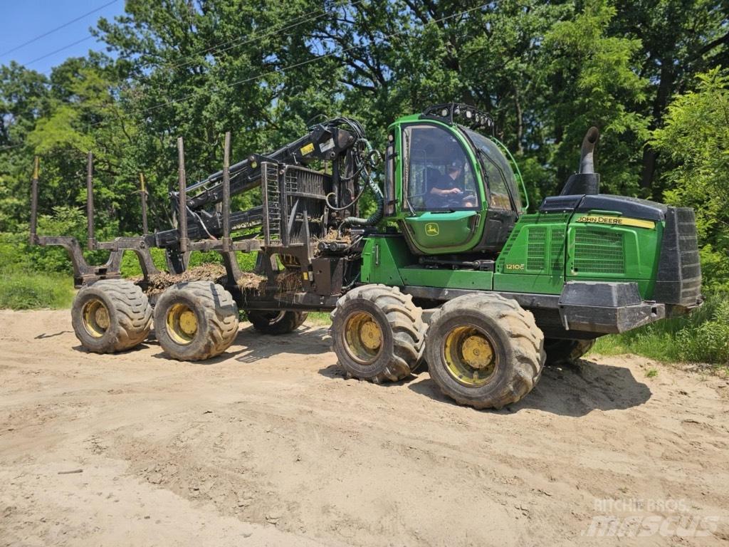 John Deere 1210 G Skördare