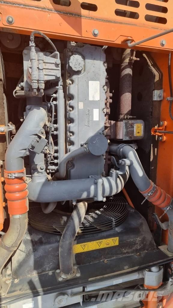 Doosan DX 225 LC Bandgrävare