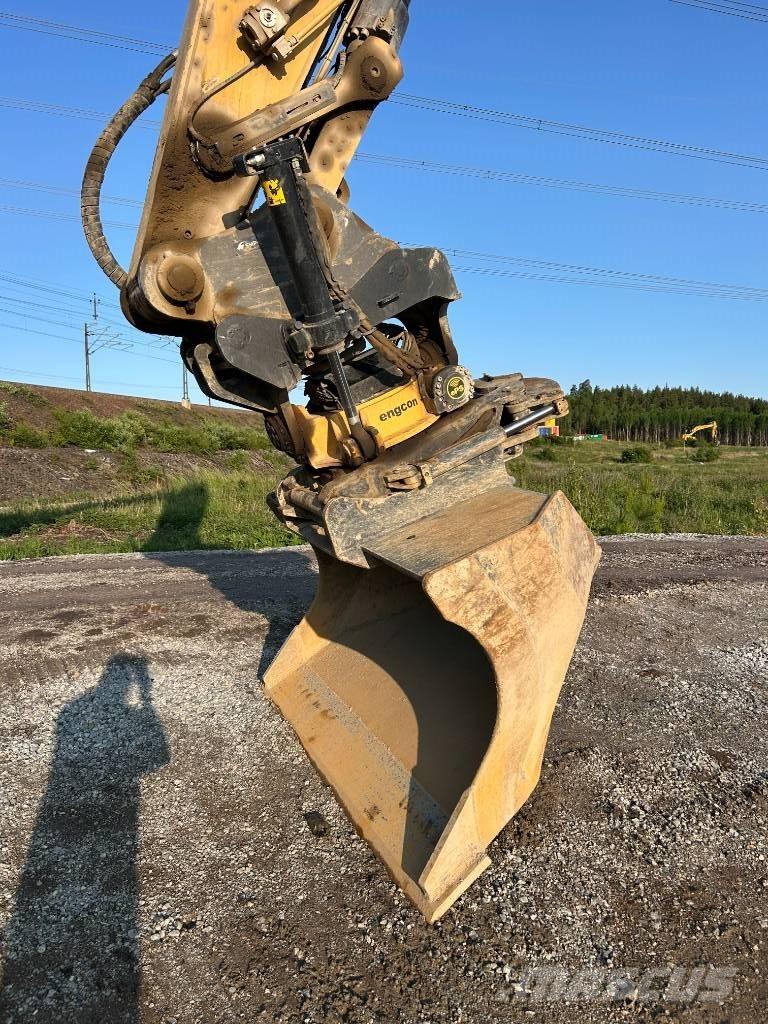 CAT 335 Bandgrävare