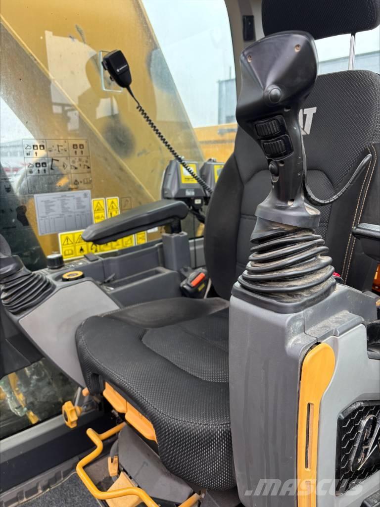 CAT 335 Bandgrävare