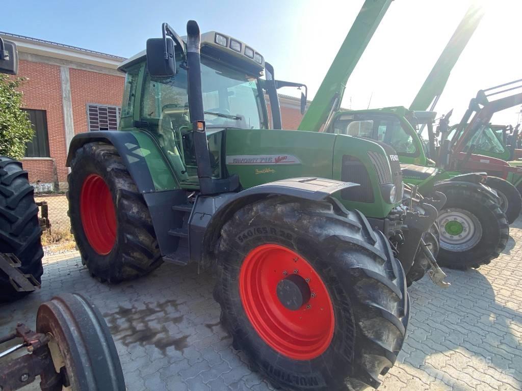 Fendt 716 Traktorer