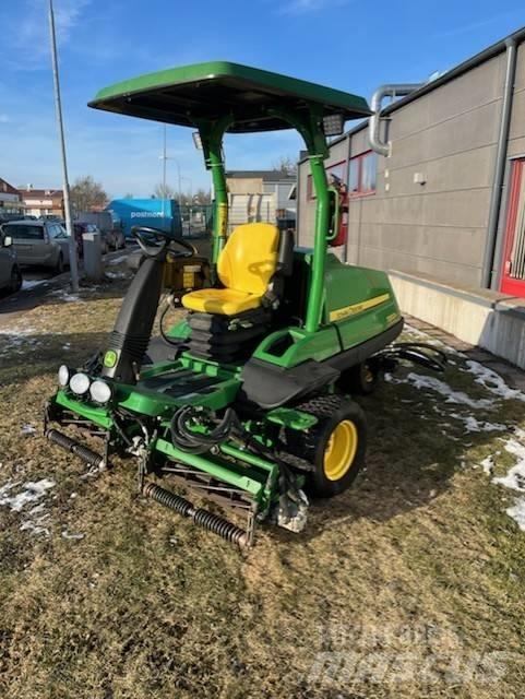 John Deere 7200 A Fairway-gräsklippare
