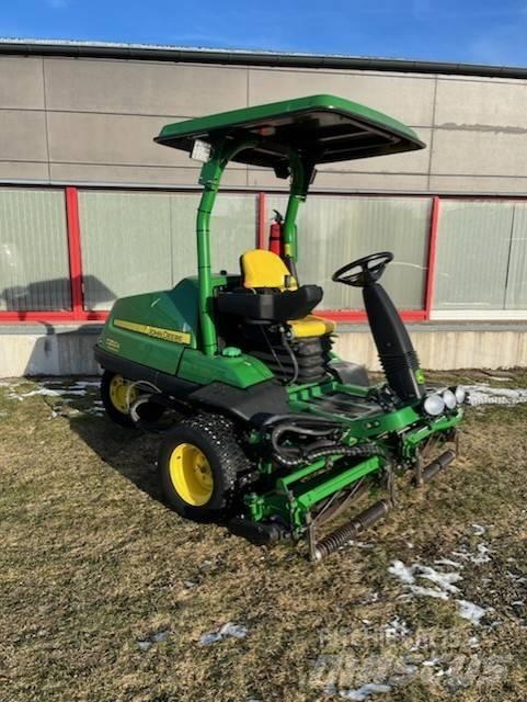 John Deere 7200 A Fairway-gräsklippare