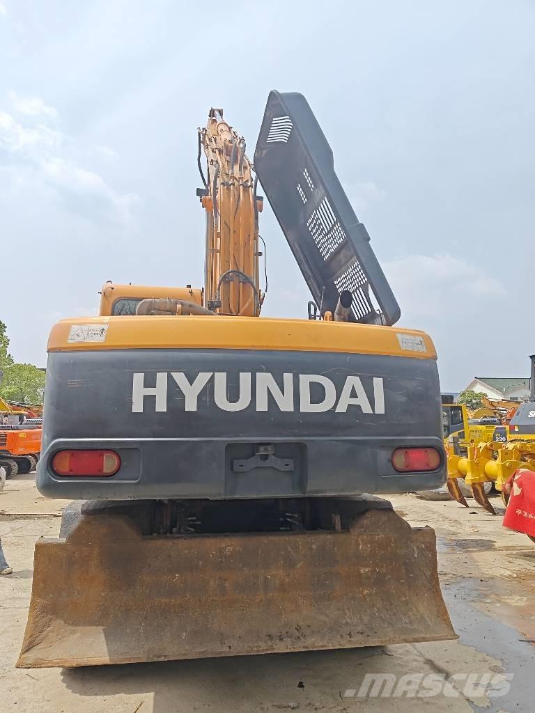 Hyundai R210W-9 Hjulgrävare