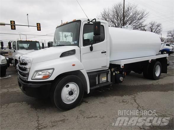 Hino 338 Slamsugningsbil