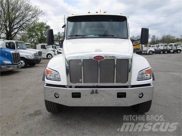 Peterbilt 548 Slamsugningsbil