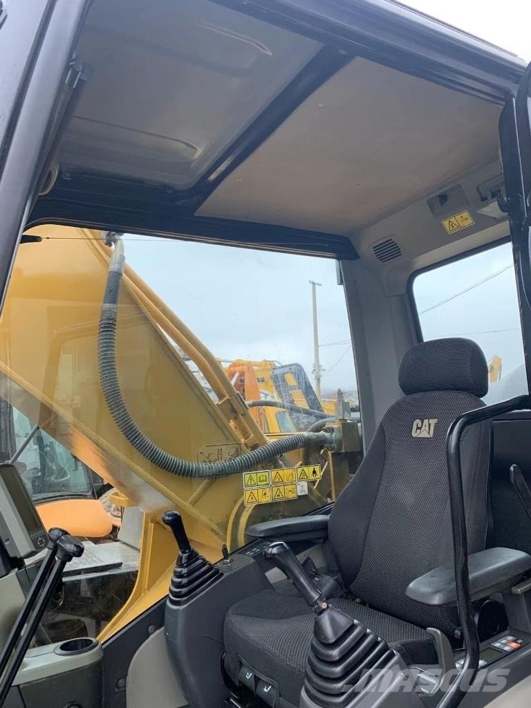 CAT 330 D2L Bandgrävare