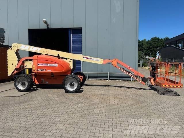 JLG 600 AJ Bomliftar