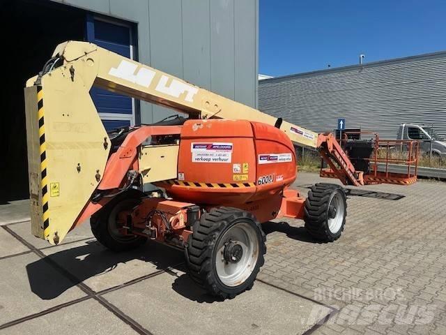 JLG 600 AJ Bomliftar
