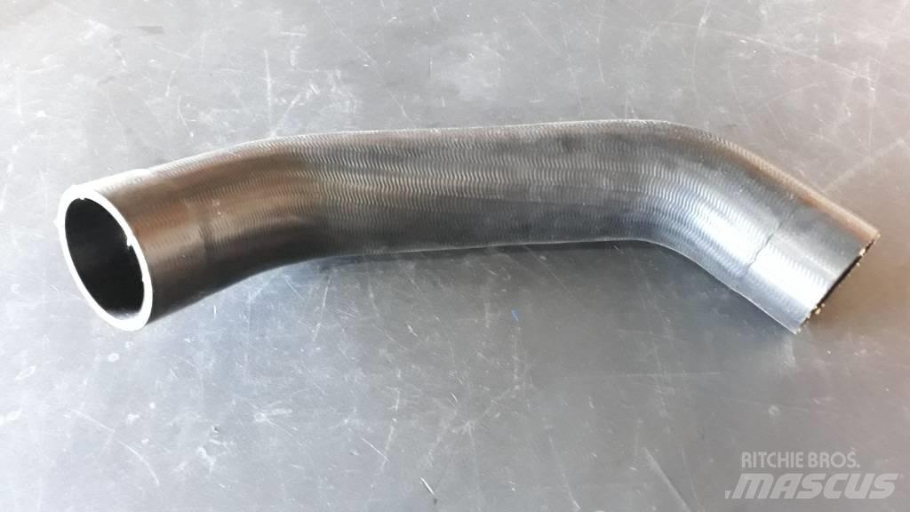 Volvo HOSE  21133832 Motorer