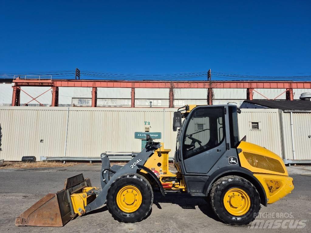 John Deere 204 L Hjullastare