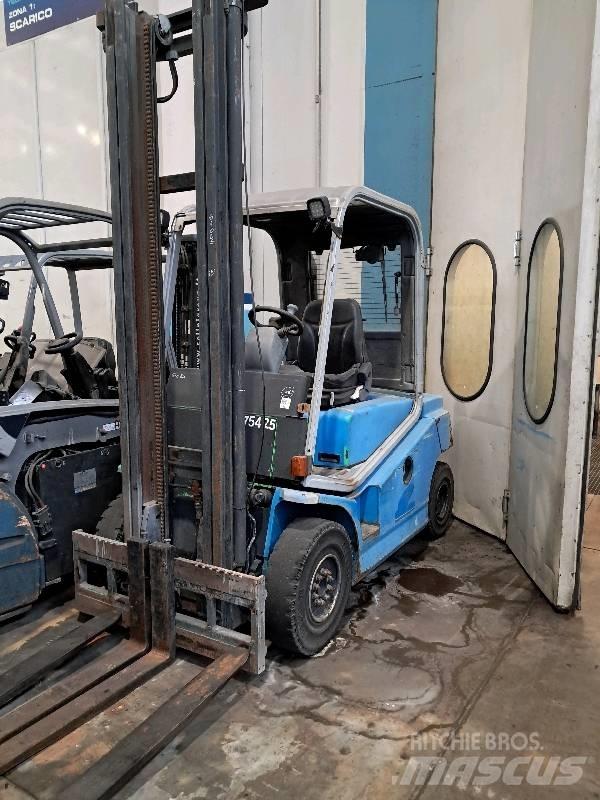 Cesab DRAGO HN 250 Dieselmotviktstruckar
